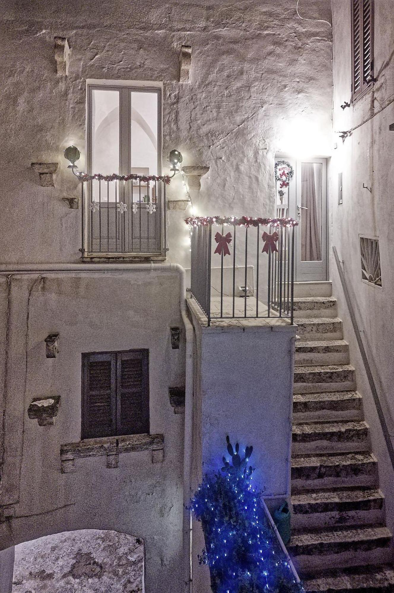 Casetta Del Vicolo Orologio Cisternino Exterior photo